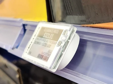 Како да инсталирате електронски етикети на полиците?